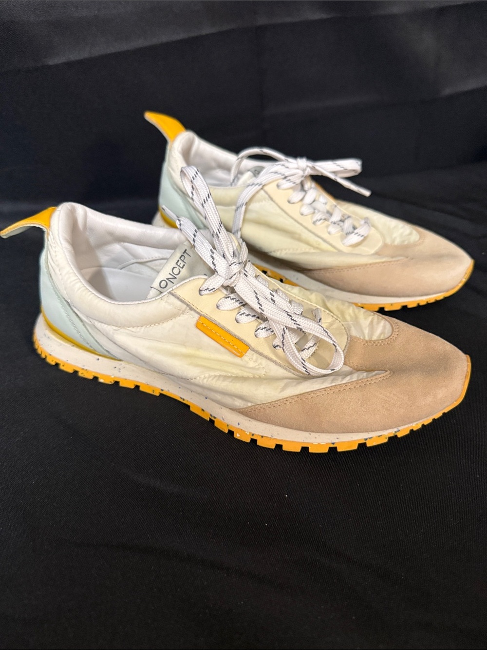 Women’s Oncept Tokyo Beach Cream & Yellow Low-Profile Sneakers